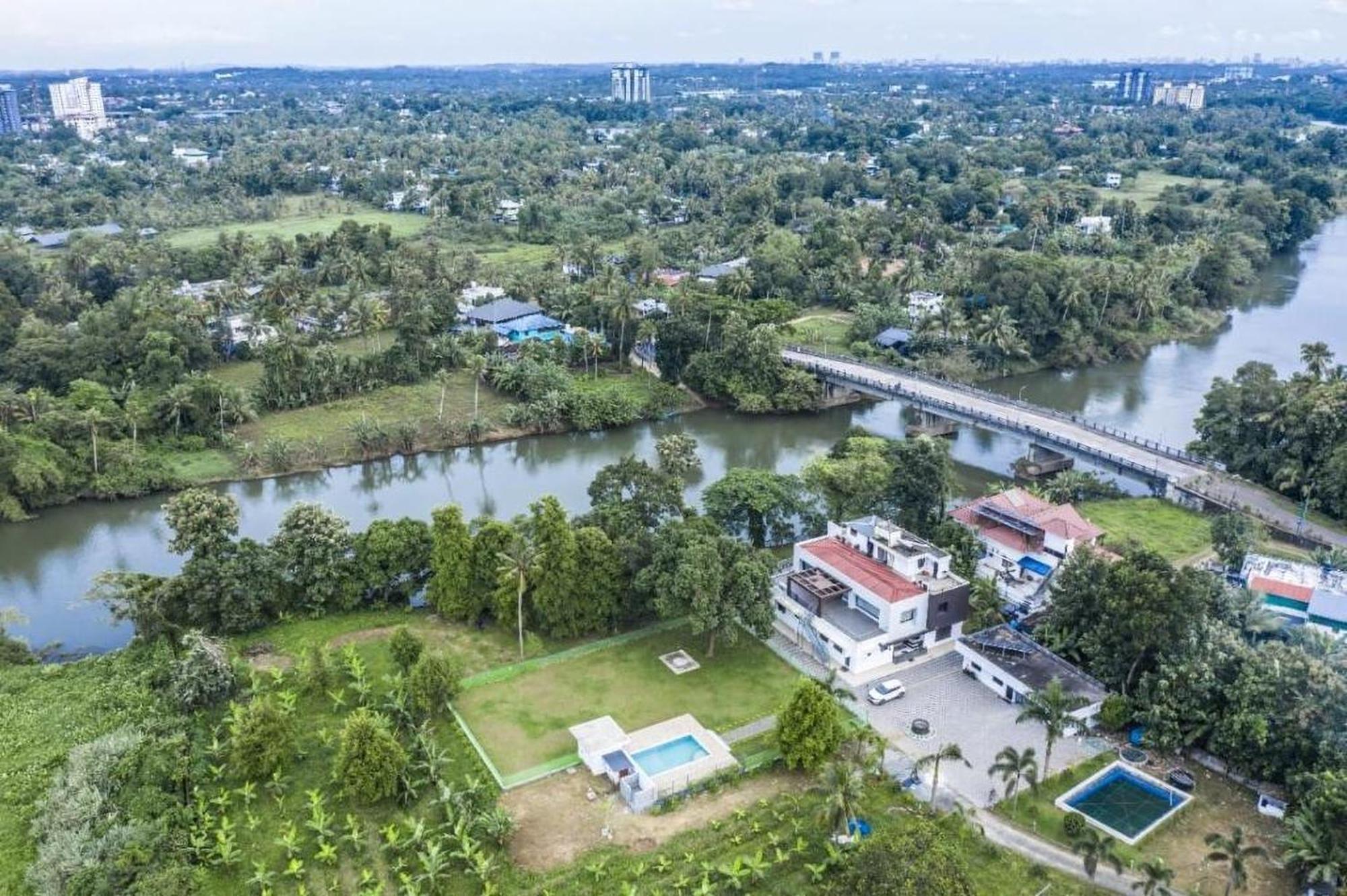 Nadhiyoram River Retreat Kochi Екстер'єр фото