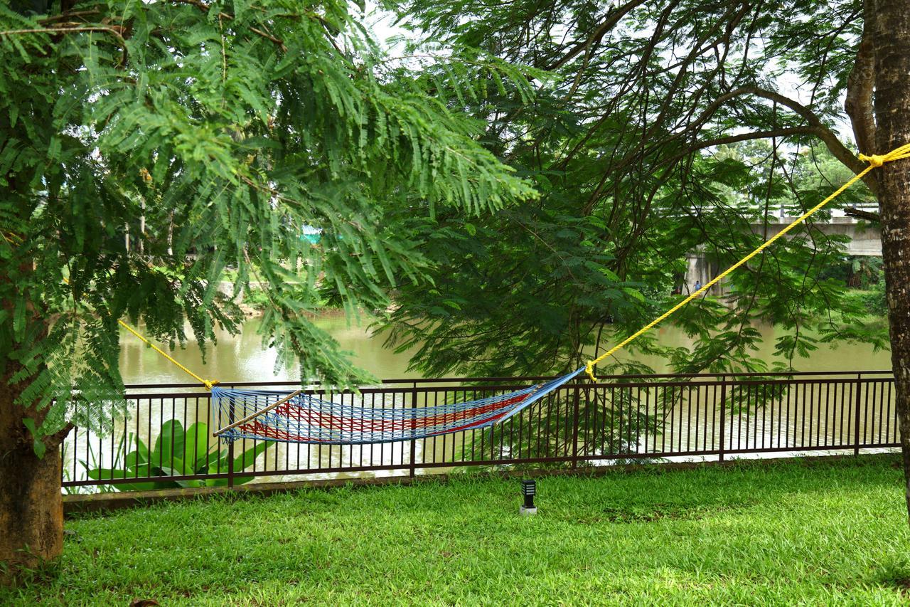 Nadhiyoram River Retreat Kochi Екстер'єр фото